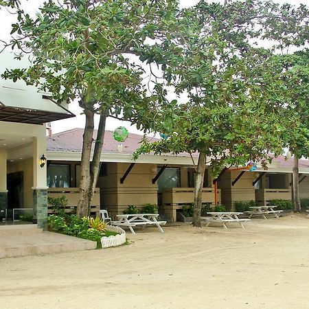 Bluefins Resort Lapu-Lapu City Buitenkant foto