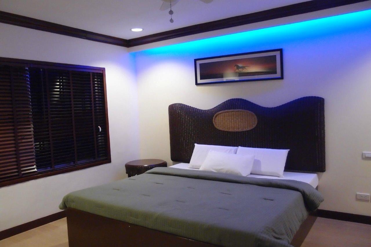 Bluefins Resort Lapu-Lapu City Buitenkant foto