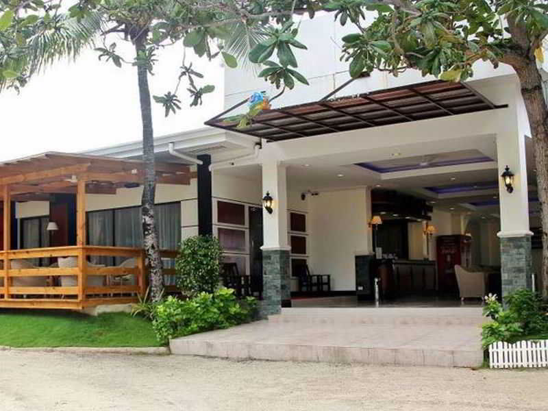 Bluefins Resort Lapu-Lapu City Buitenkant foto