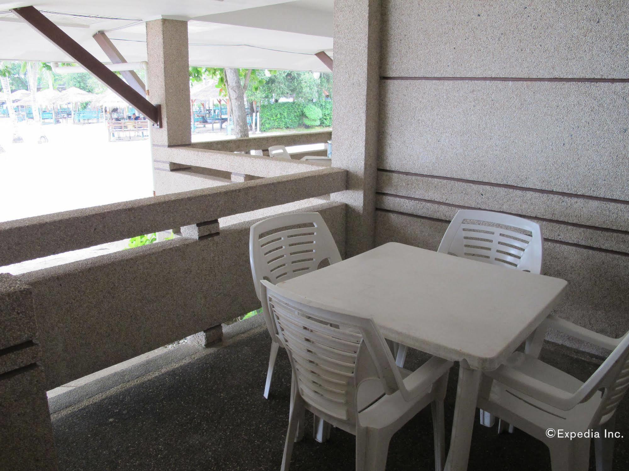 Bluefins Resort Lapu-Lapu City Buitenkant foto