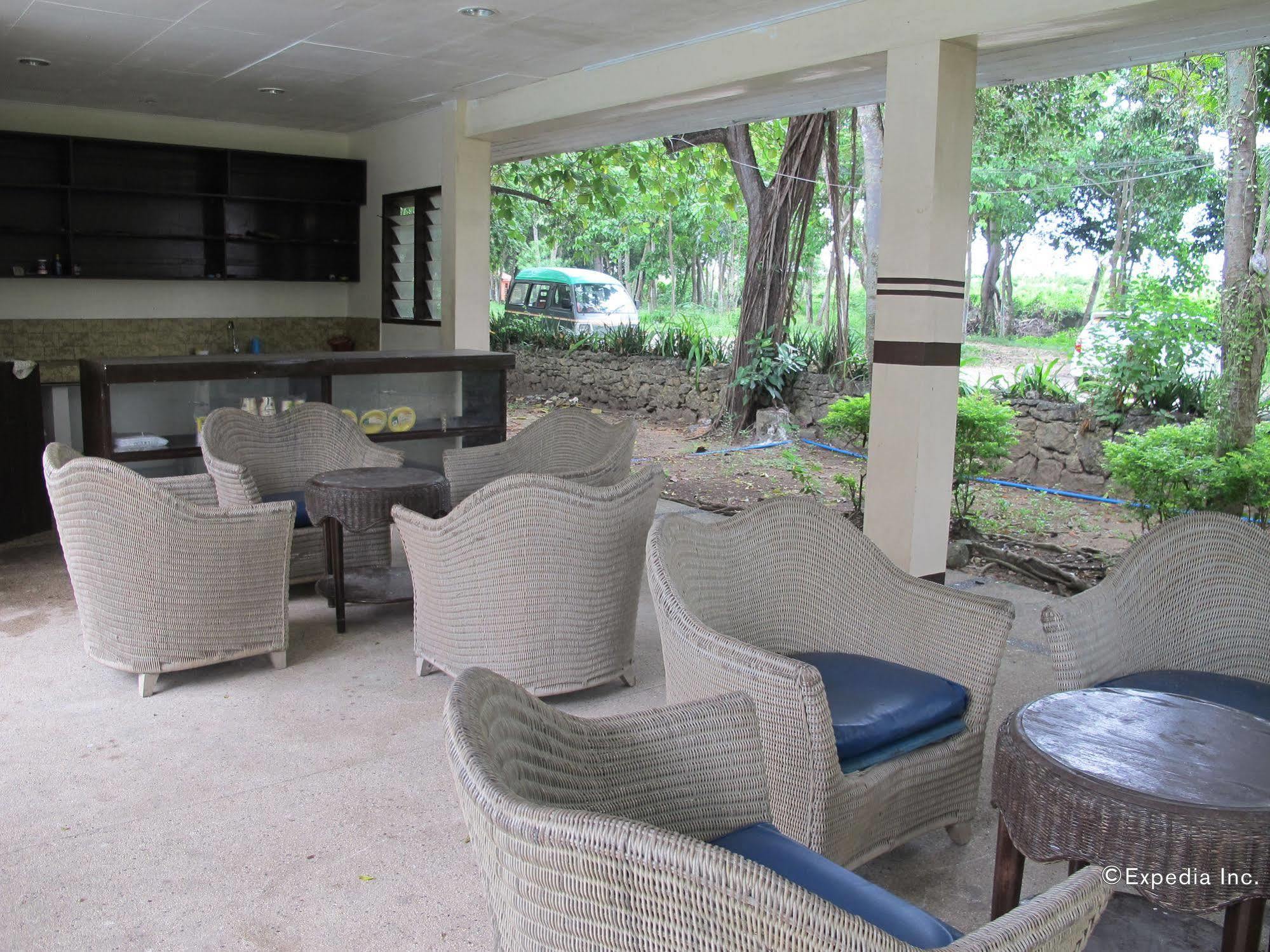 Bluefins Resort Lapu-Lapu City Buitenkant foto
