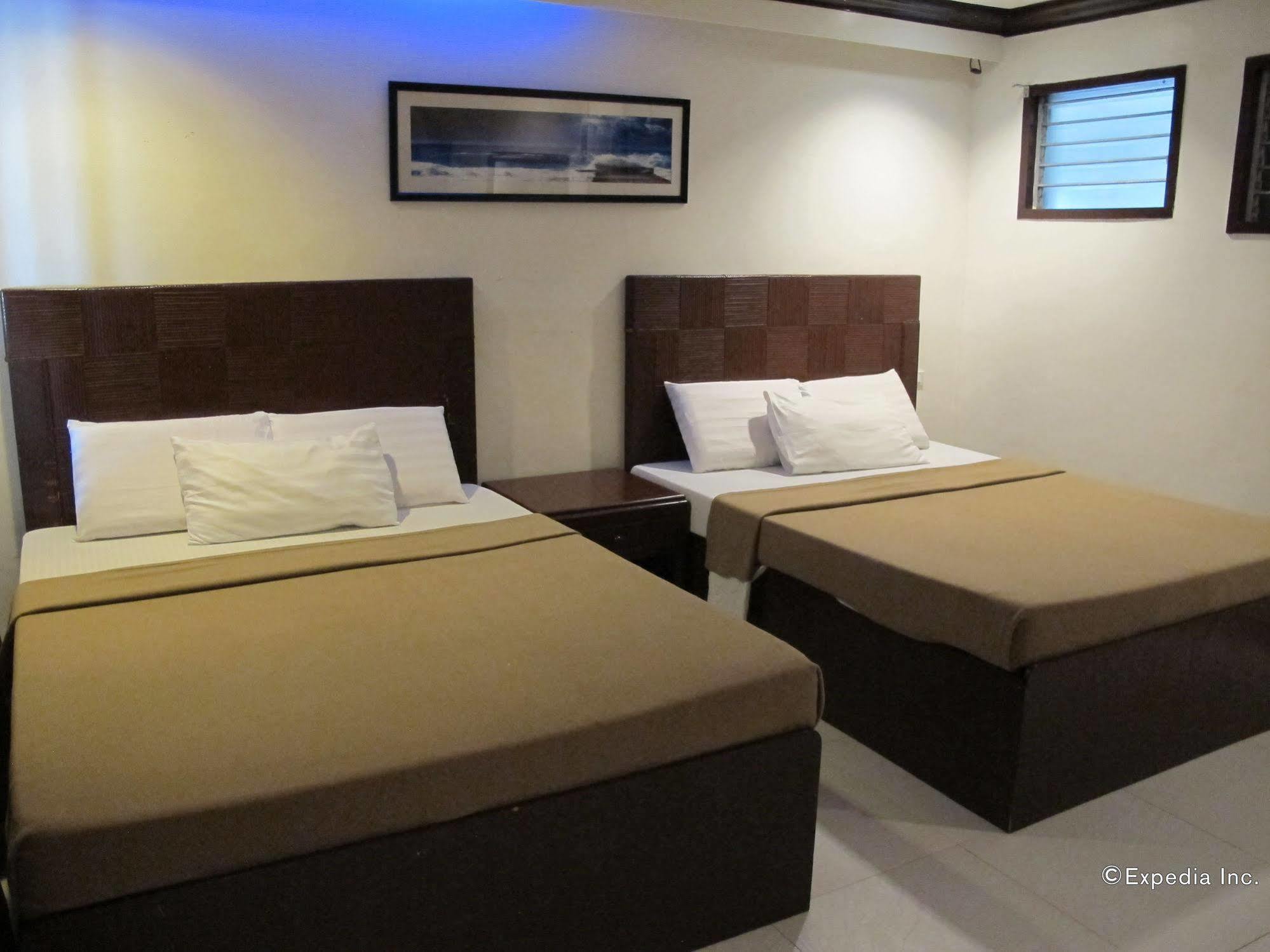 Bluefins Resort Lapu-Lapu City Buitenkant foto