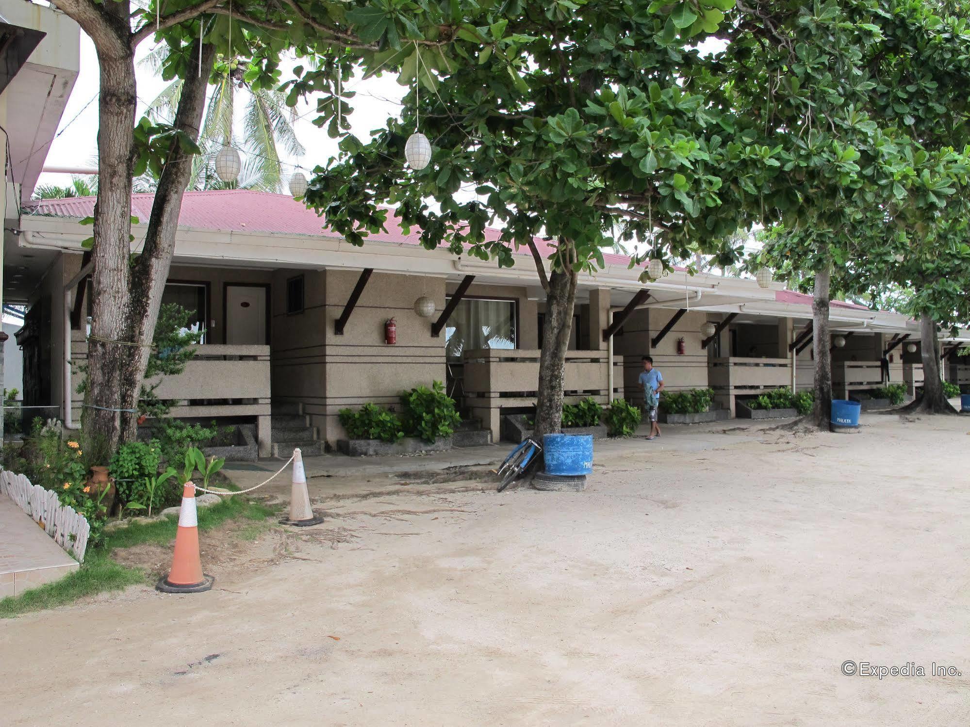 Bluefins Resort Lapu-Lapu City Buitenkant foto