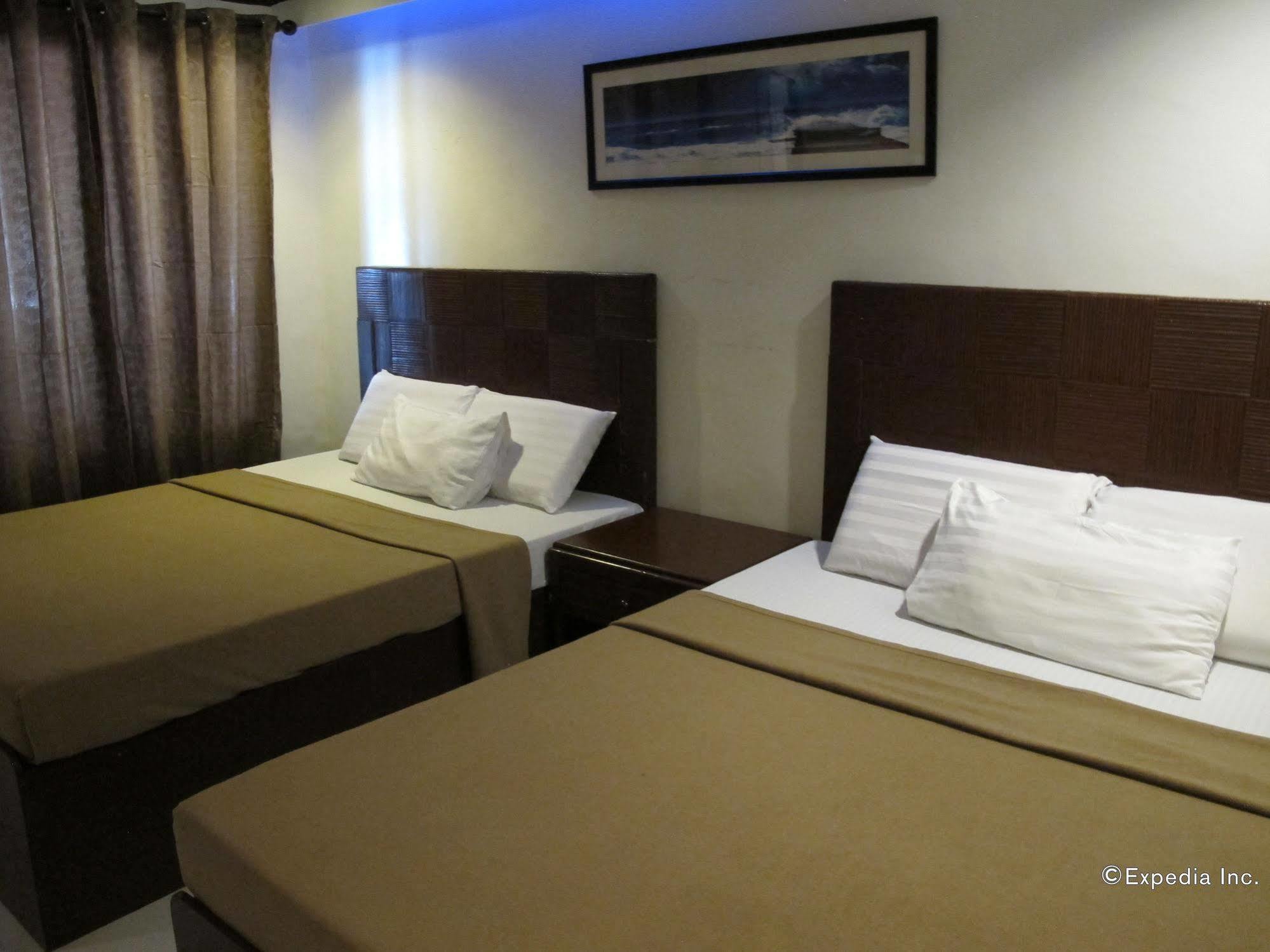 Bluefins Resort Lapu-Lapu City Buitenkant foto