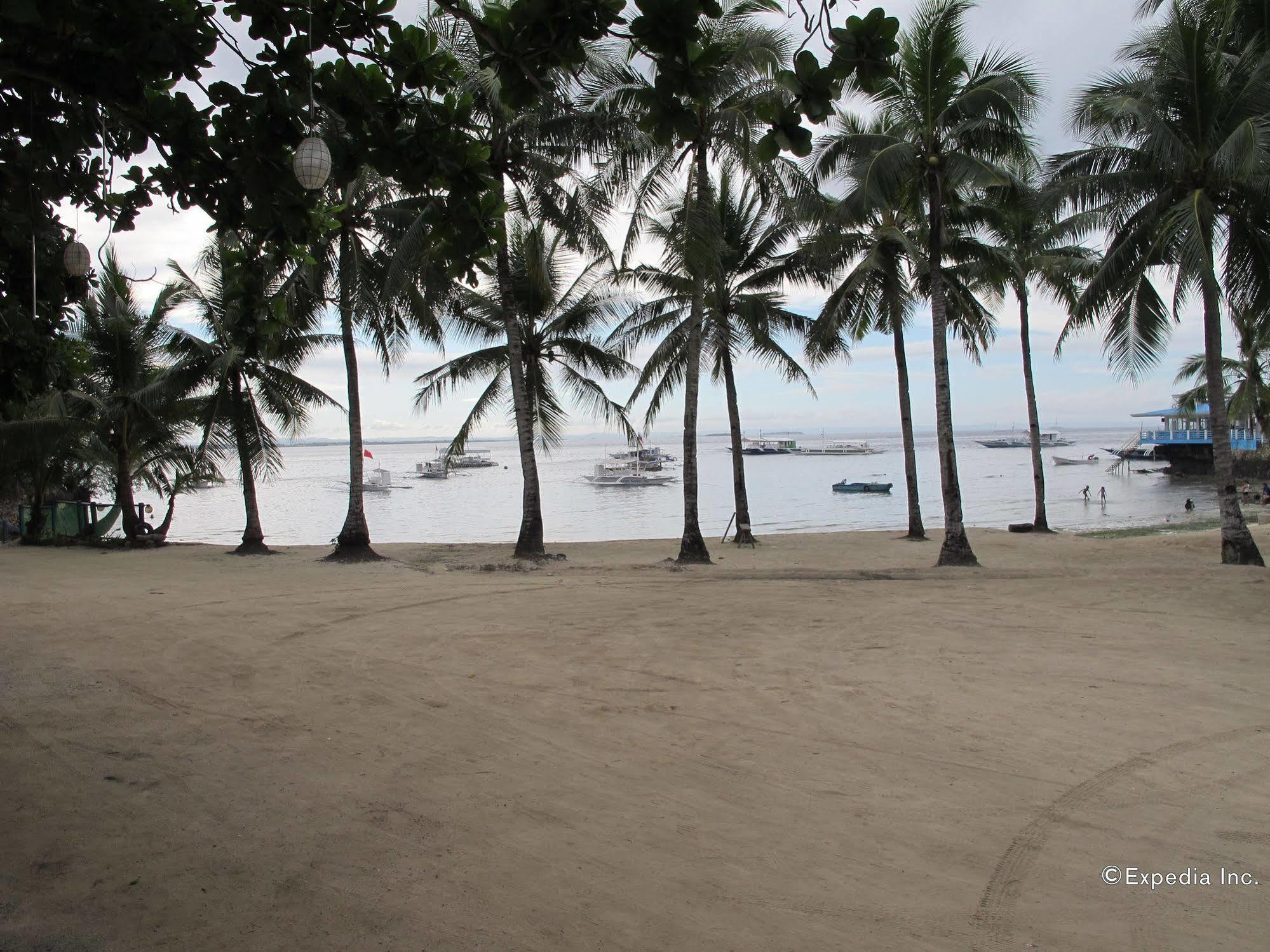 Bluefins Resort Lapu-Lapu City Buitenkant foto